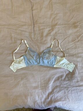 Soft Lace Wireless Bralette in Light Blue and Cream